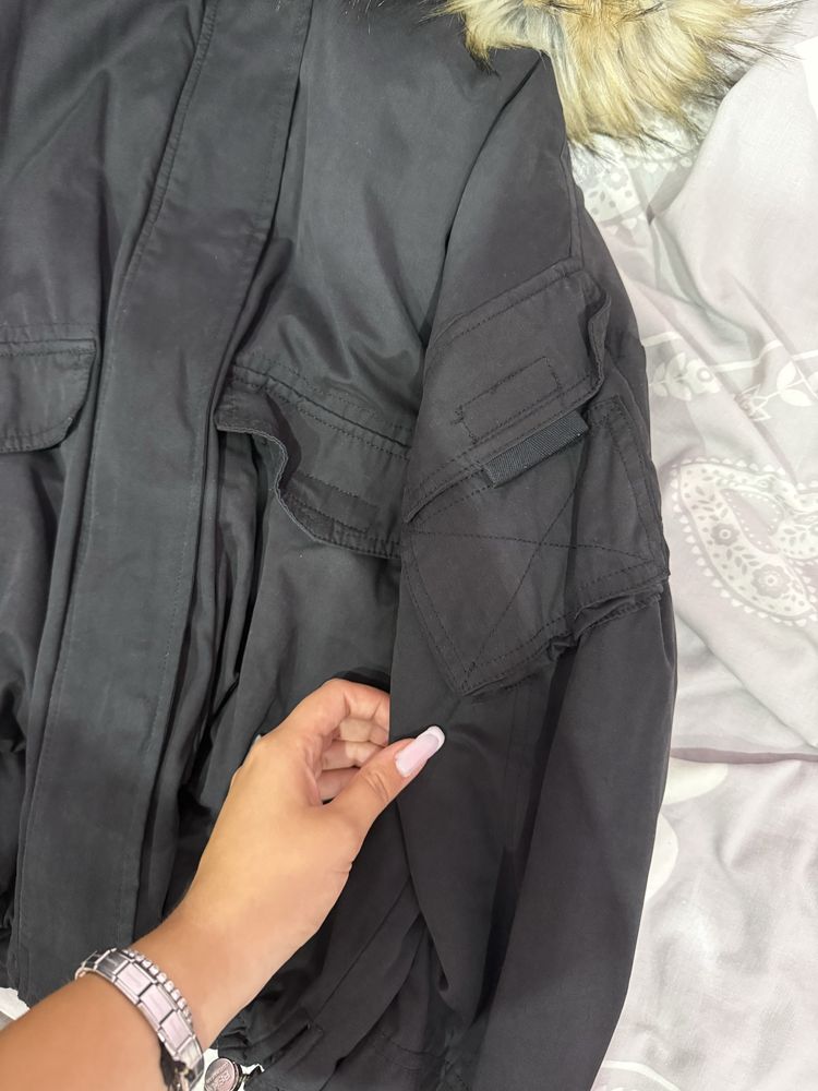 Зимно дамско яке Bershka