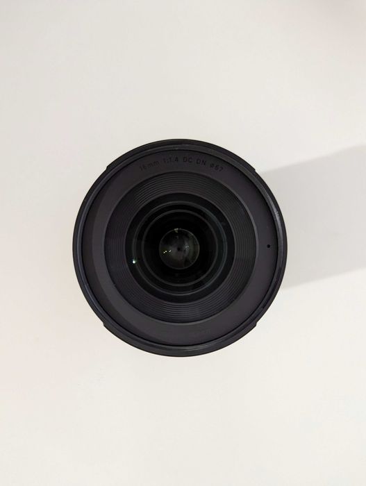 Обектив Sigma 16mm f1.4 DC DN за Sony E Mount