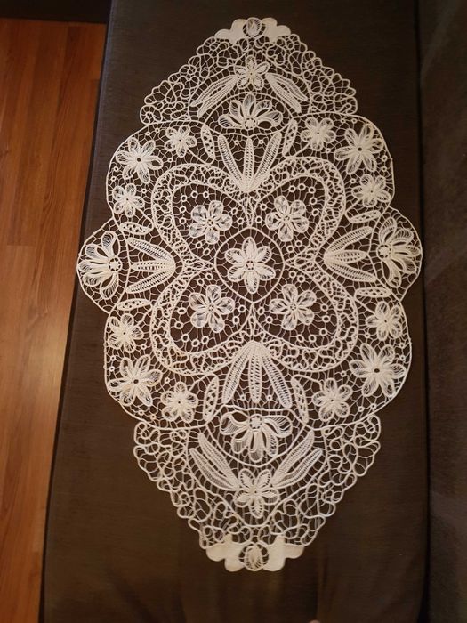 Vand fata de masamanual lucrata