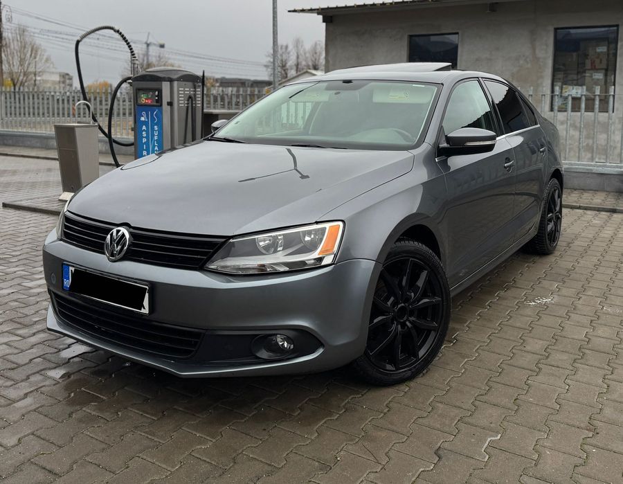 Volkswagen Jetta 2.0 TDI Automat 2013