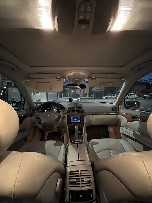 Vând Mercedes-Benz E220 W211