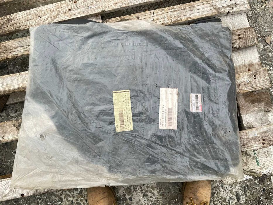 Гумени Стелки Toyota Auris PZ49L-E0353-Rj Оригинал