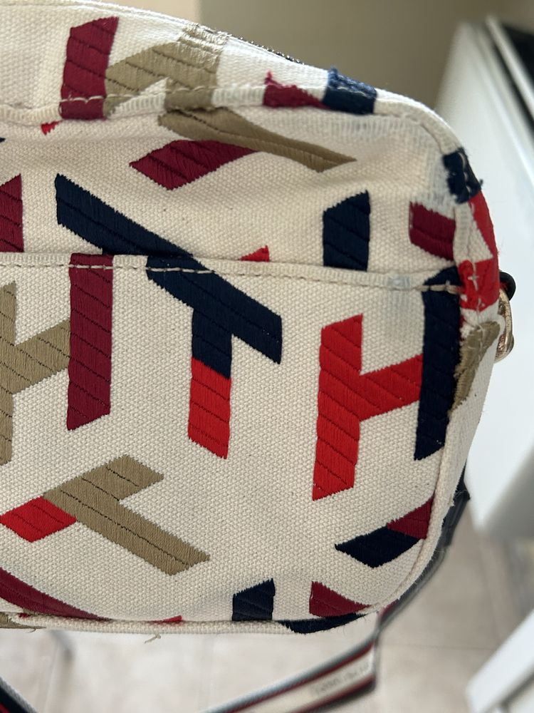 Чанта Tommy Hilfiger