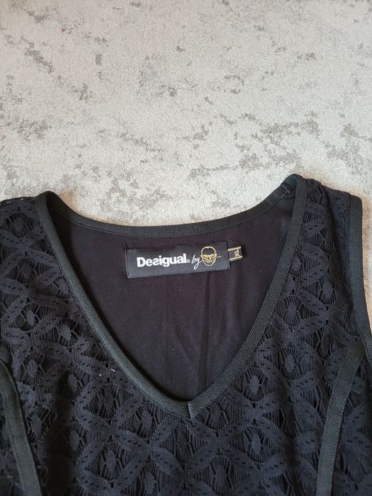 Красива рокля Desigual