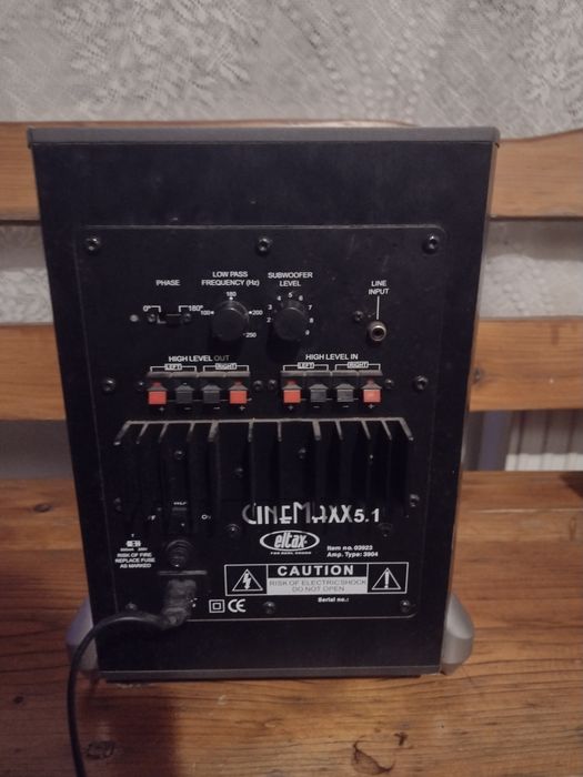 Reciver cu subufer și 4 boxe de la akay