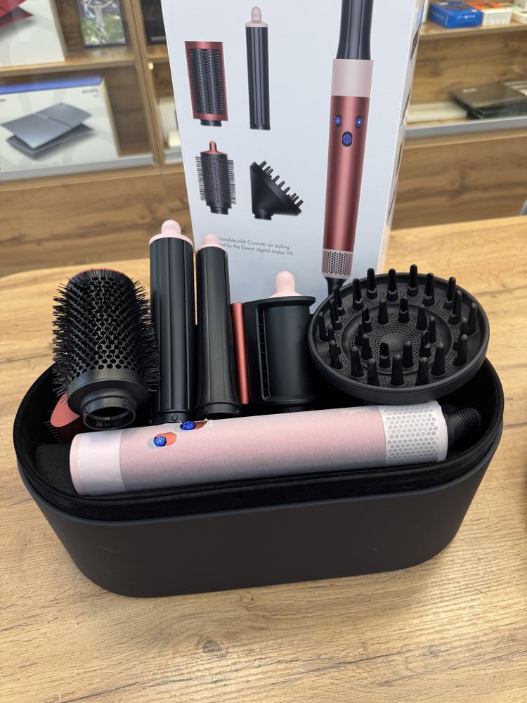 Dyson strawberry