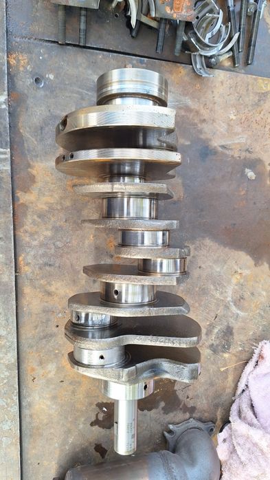 Колянов вал за двигател om642 320cdi Mercedes