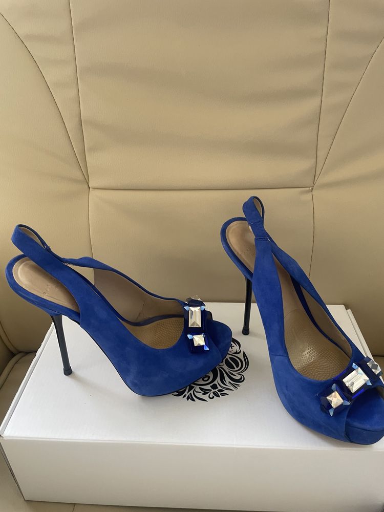 Pantofi sandale piele albastru -indigo noi, 36