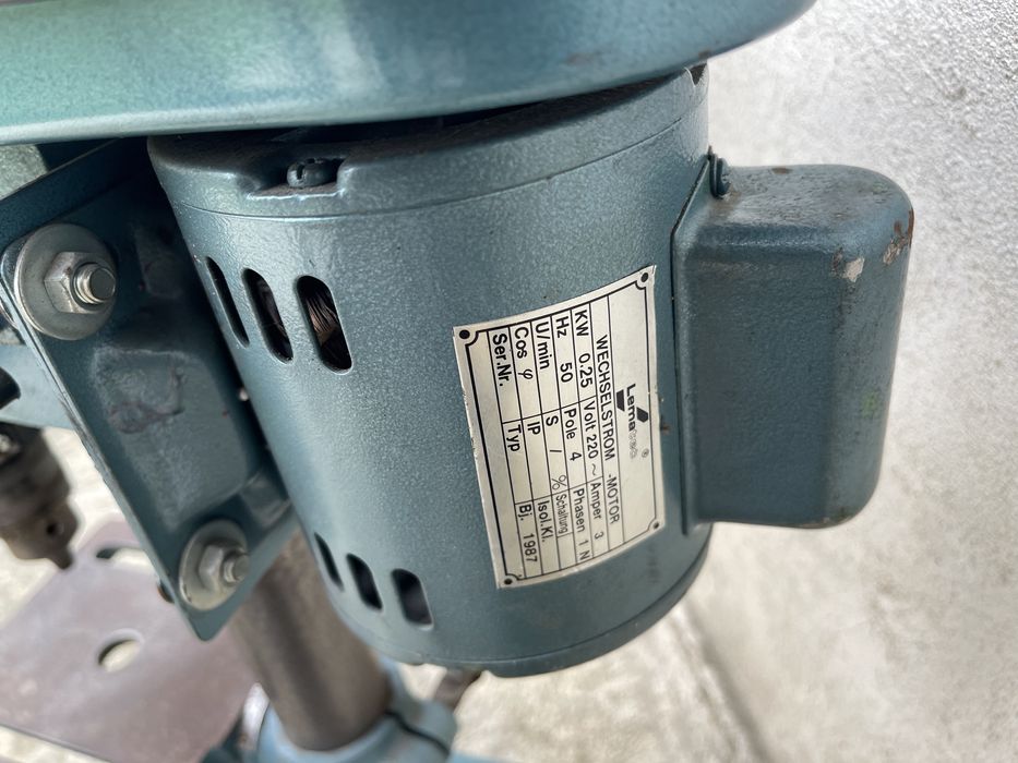 Bormasina banc bormasina cu coloana model vechi