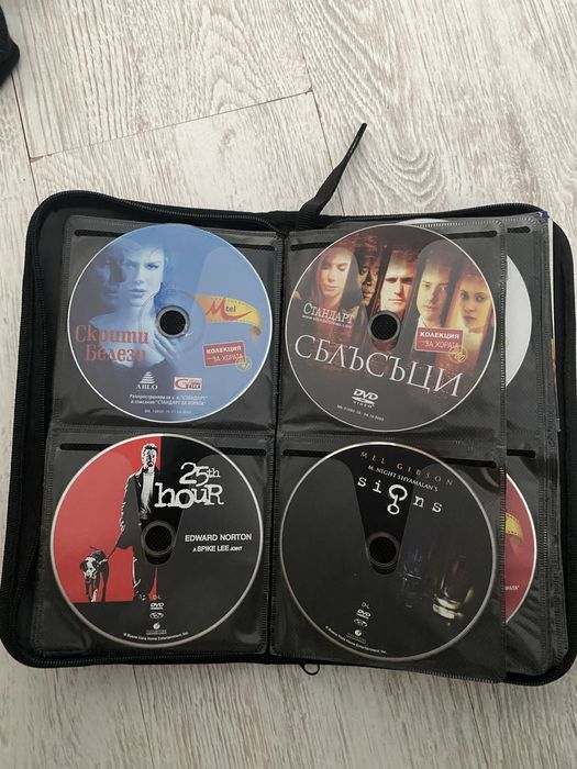 ДВД дискове в калъфи, без външни кутии