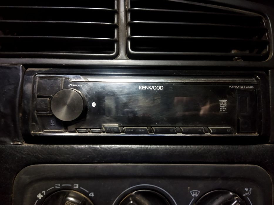 Продам магнитофон+колонки