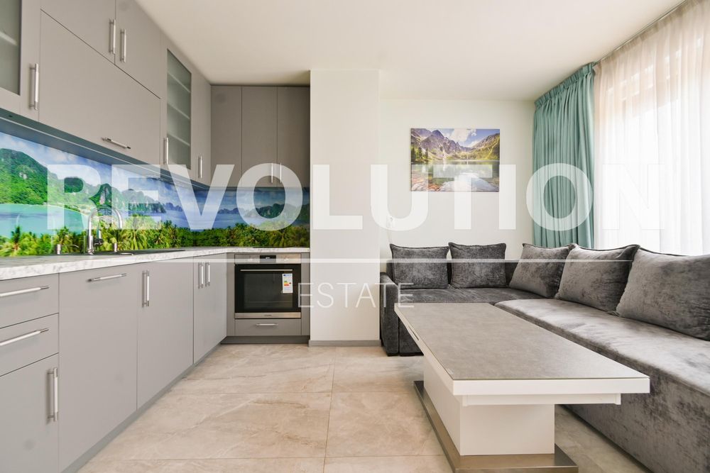 Двустаен апартамент в ж.к. Люлин 10.