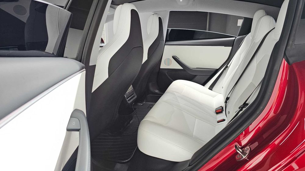 Tesla Model 3 Performance