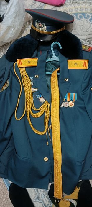 Военная парадная форма в комплекте