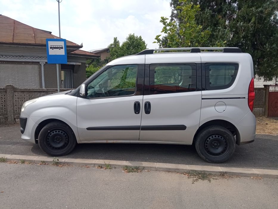 Fiat Doblo 7 locuri 1.6 motorina 2012