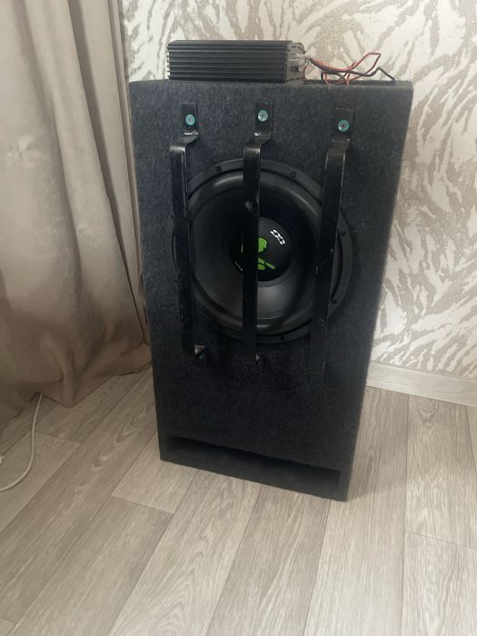Продам сабвуфер.
