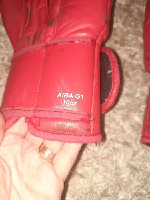 Echipament  box - casca, manusi, protectie