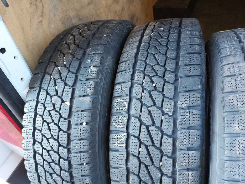 4бр.зимни FIRESTONE 205/65/16C 107T DOT 4219