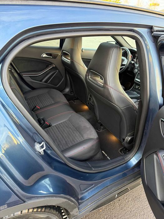 Mercedes-Benz GLA 250 4matic automat cu garantie  Noiembrie 2027