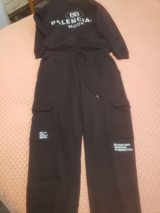 Дамски спортен комплект размер м