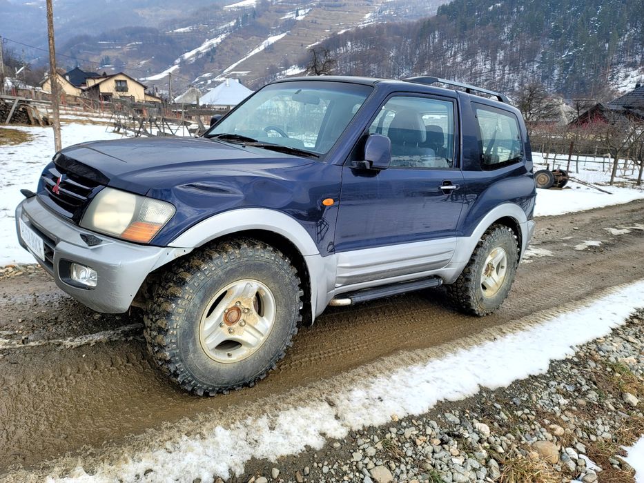 Dezmembrez mitsubishi pajero motor 3.2 cutie automată