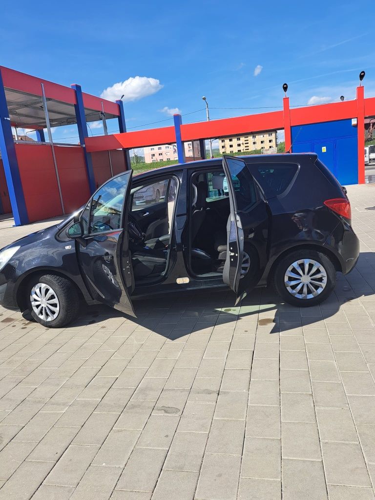 Opel Meriva 2011