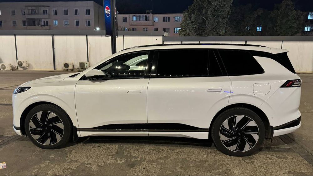 Dong Feng 008 ultra 2025