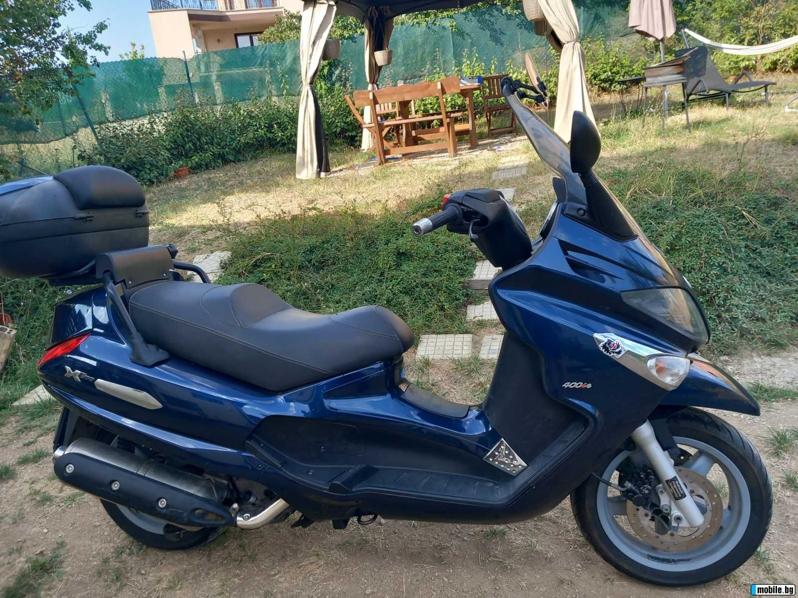 Продавам Piaggio XEvo 400ie, 400куб. см., четиритактов,водно