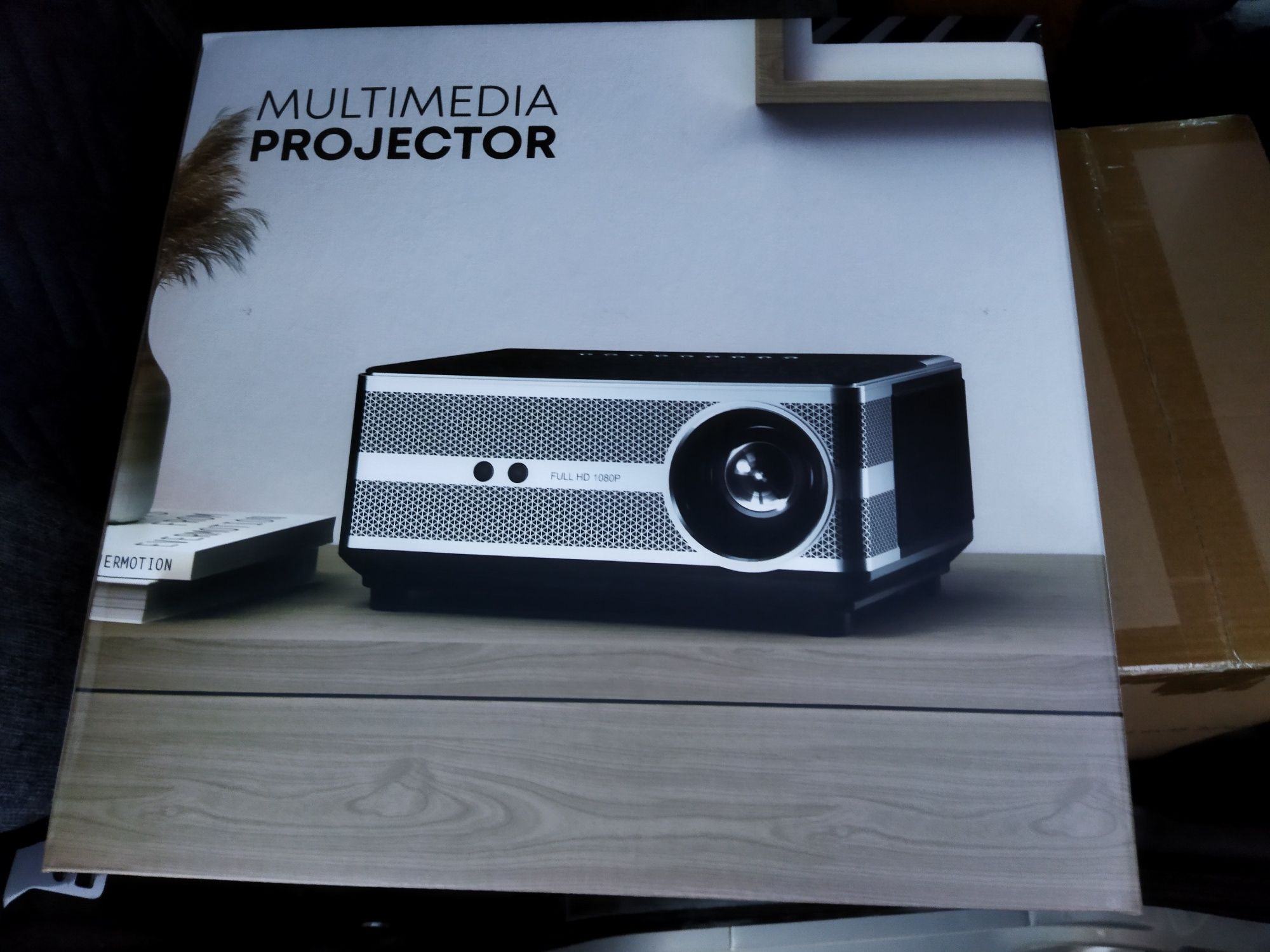 Proektor Smart Android. Wi-fi. Bluetooth.