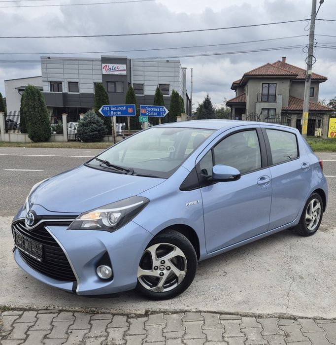 TOYOTA YARIS 1.5 BENZINA HYBRID / 2015 / EURO 6 / Navigatie / Camera /