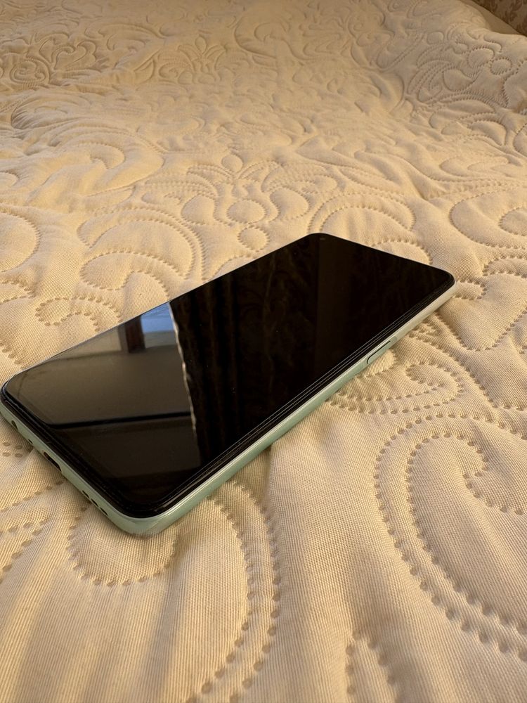 Oppo A52,торг имеется