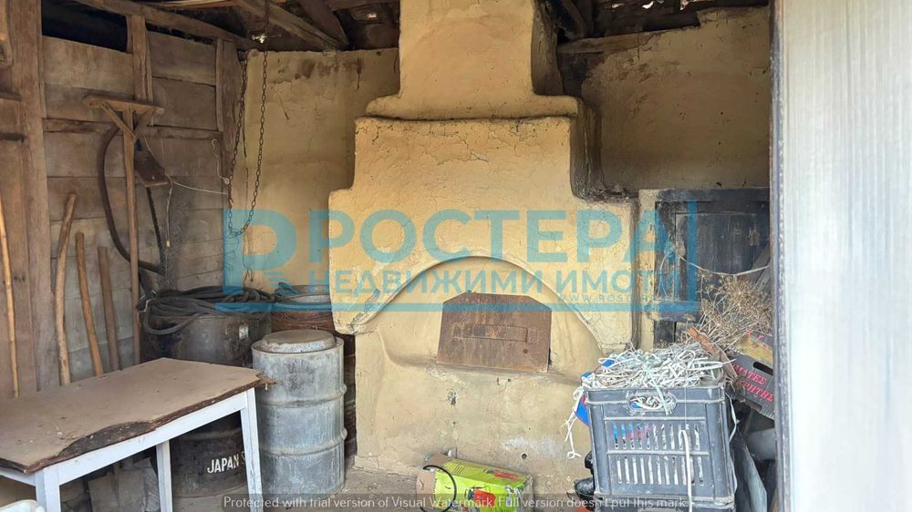 Тухлена Къща в с. Момино