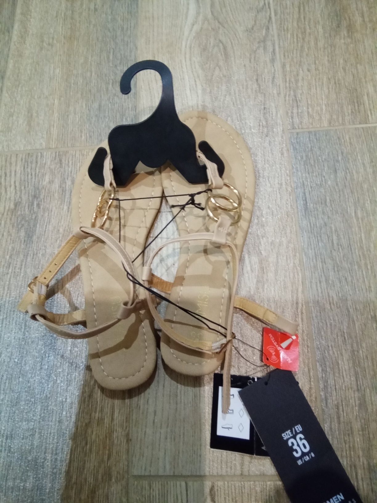 Дамски сандали 36 номер закупени от Австрия
