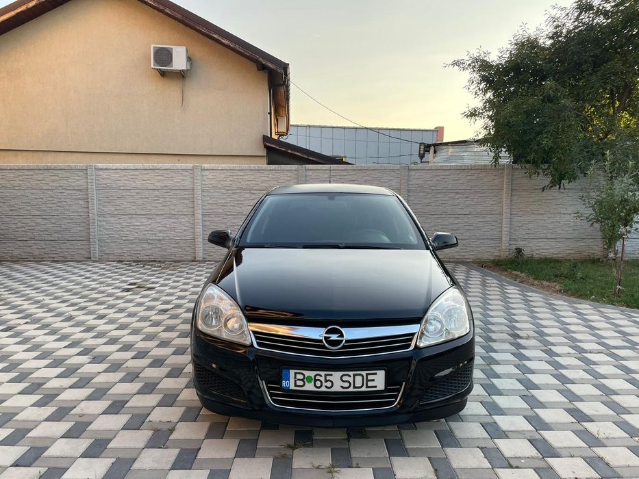 Vând Opel astra h an  1.4 bezina 2008  primul proprietar   km 170.000