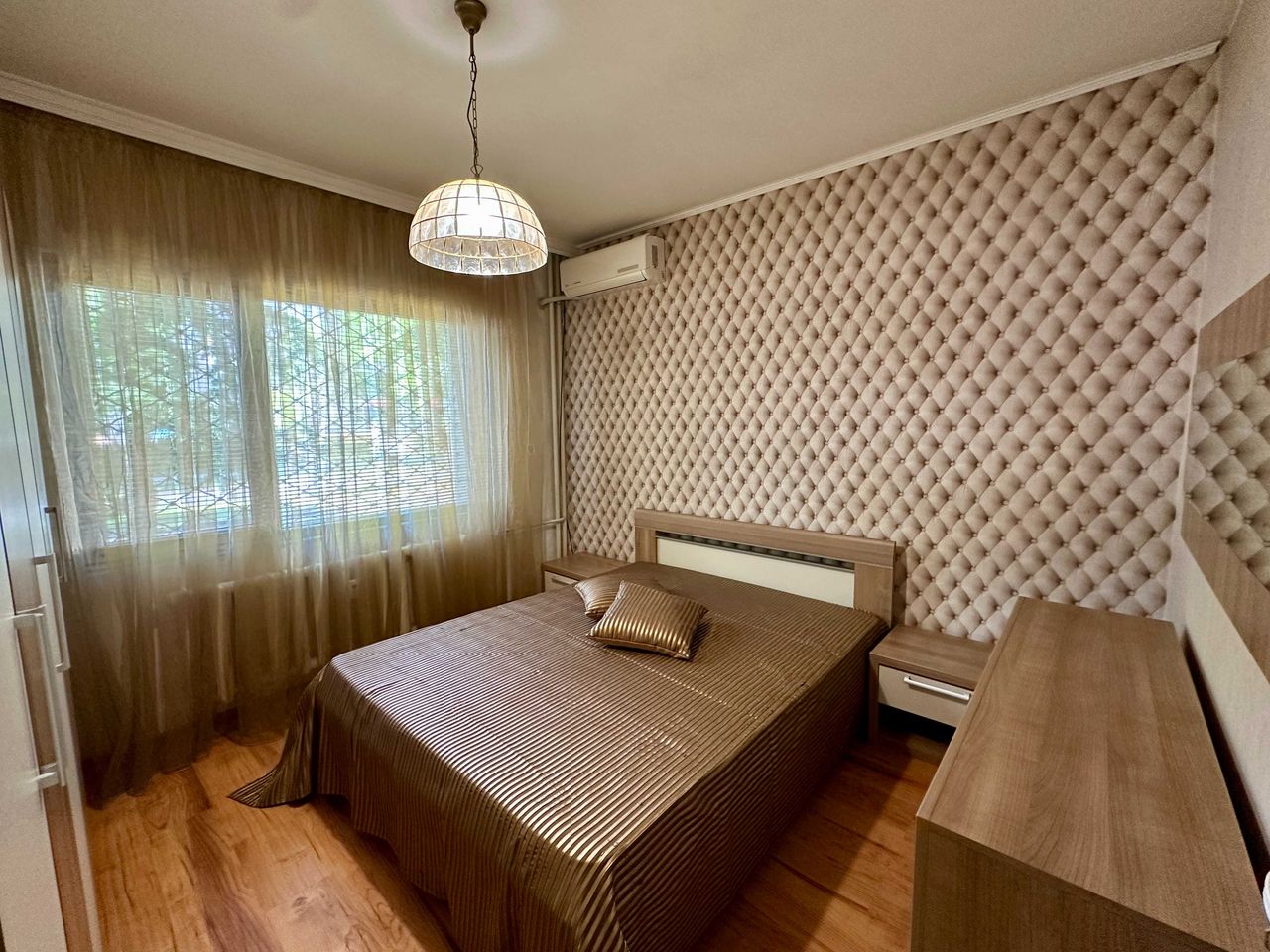 Продава се Тристаен апартамент в Пловдив, Кършияка - 93 кв.м за 1505 €/кв.м - Снимка #2