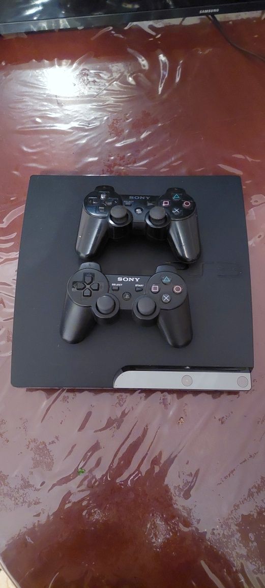 Sony Play Station-3 Slim 2джойстика за 120 у.е!