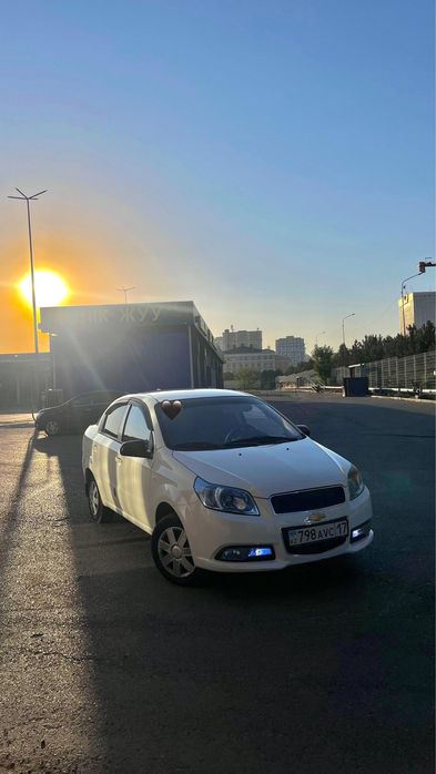 Автоинструктор по вождение механику(МКПП). В автошколе. 1 чась 4000тг
