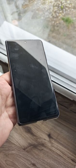 Honor magic v3 - ecran pliabil stricat