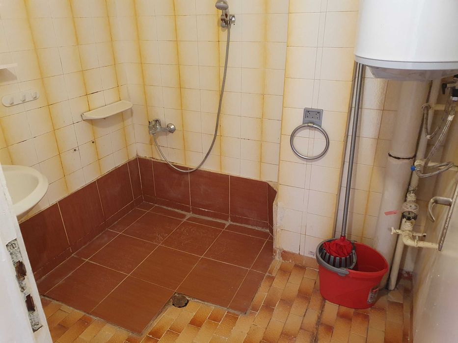 4ст+б,монолит,100 кв.м.,ет.3,център