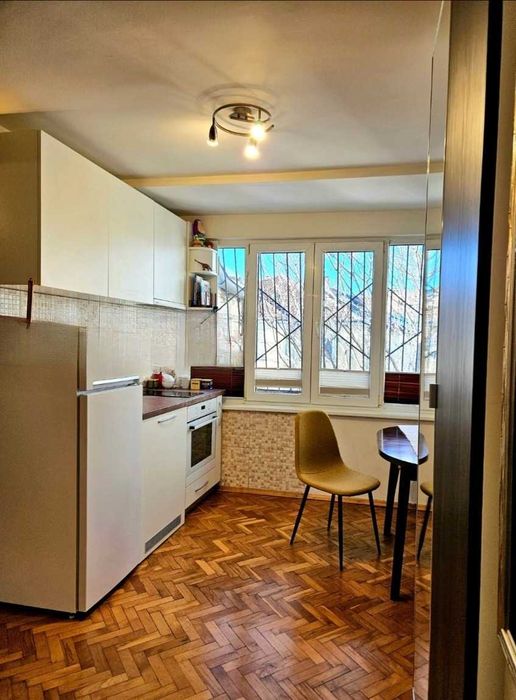 Дава се под наем Едностаен апартамент в София, Център - 35 кв.м за 550 € - Снимка #1