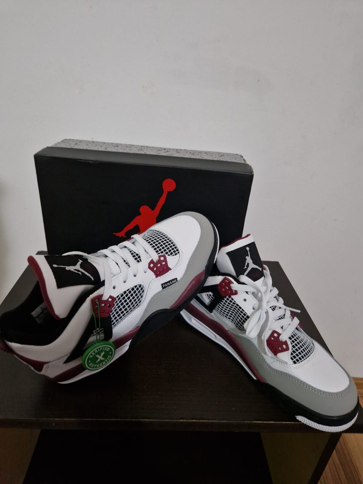 Jordan retro 4 PSG