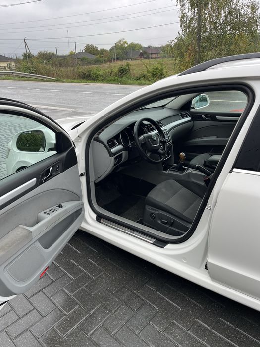 Skoda superb 2011 greenline