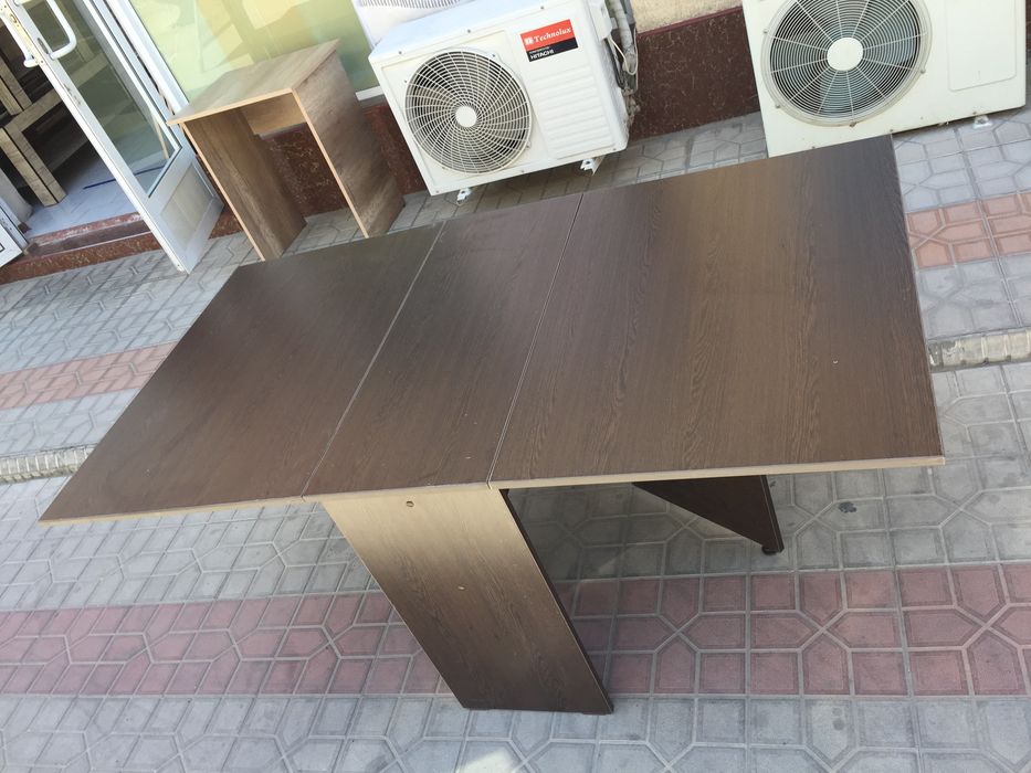 Стол книжка новый