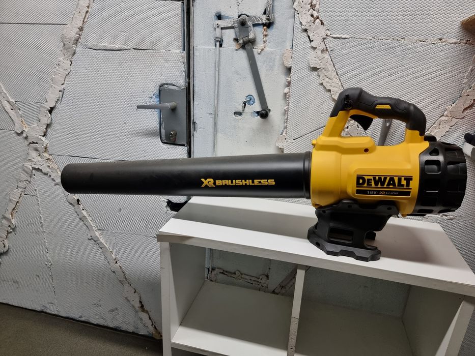 Въздоходувка Dewalt