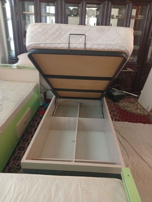 Продается односпальная кровать в отличном состоянии