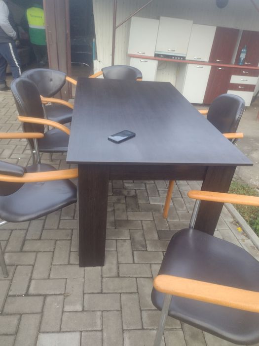 Mese  extensibile și scaune