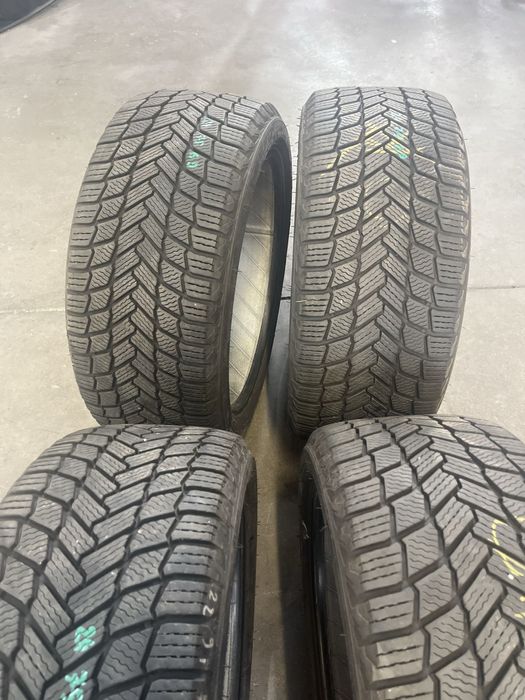 Anvelope iarna Michelin 235/40R18 - profil 7.5 mm