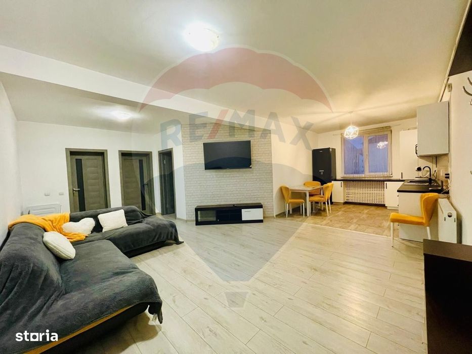 Apartament cu 3 camere de închiriat în zona Hipodrom