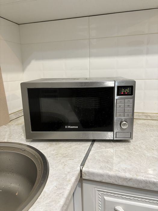 Продам микроволновку HANZA