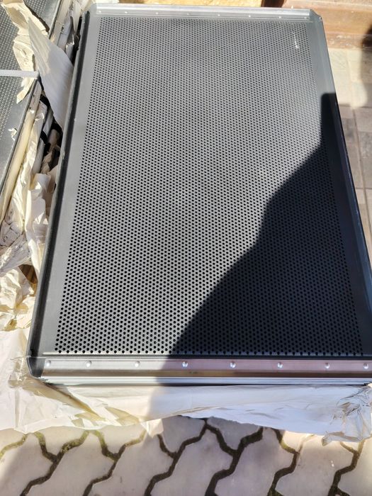 Tăvi patiserie teflonate perforate 60x40cm